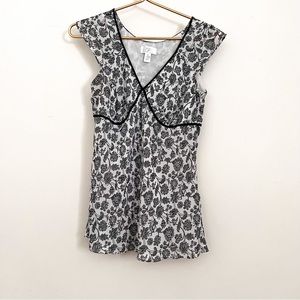 COPY - Anne Taylor Loft size 10 blue, white and black floral blouse